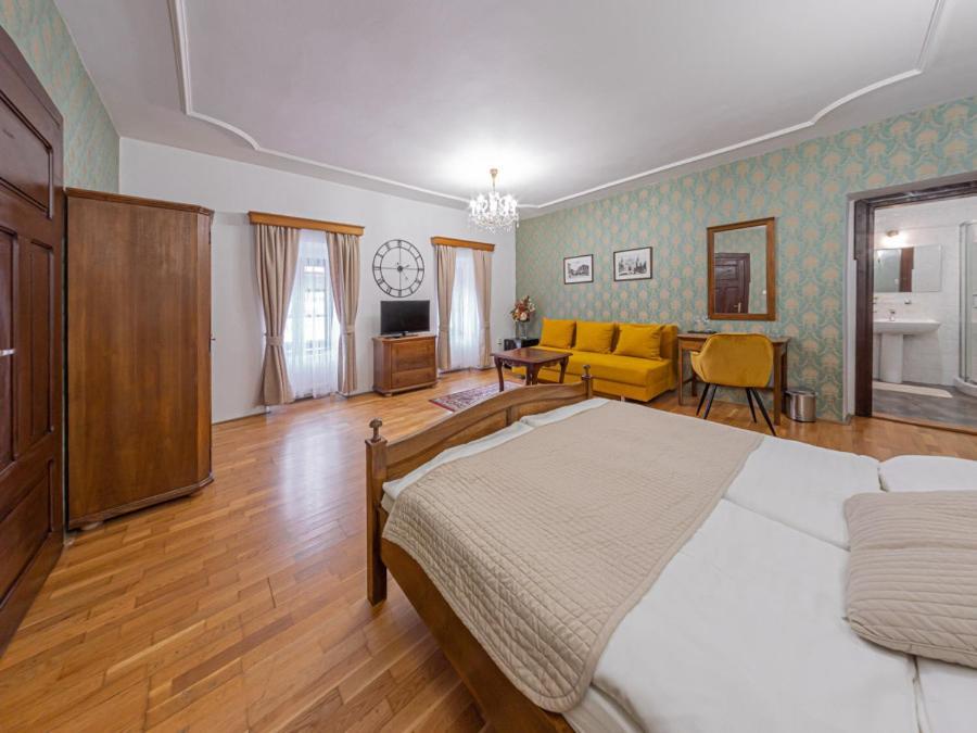 Hotel Salamander - Garni Banská Štiavnica Eksteriør billede