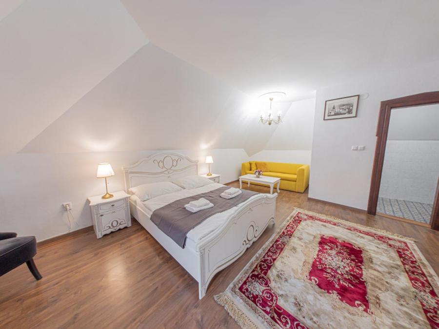 Hotel Salamander - Garni Banská Štiavnica Eksteriør billede