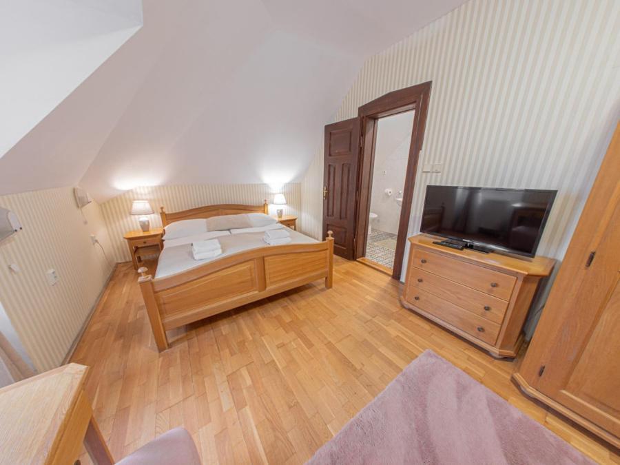 Hotel Salamander - Garni Banská Štiavnica Eksteriør billede